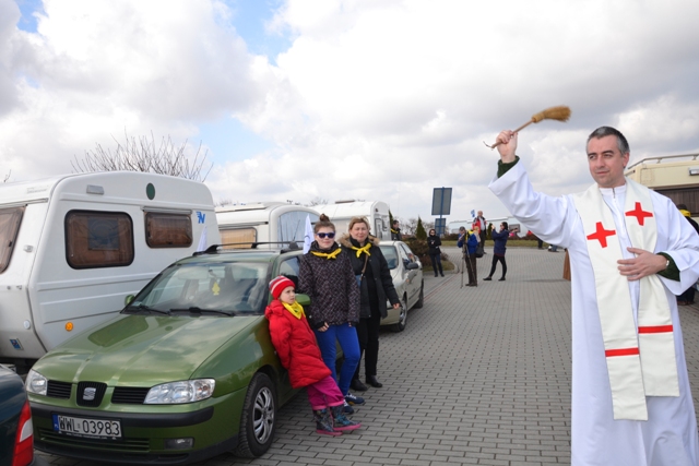 Poświęcenie przyczep i holowników.JPG