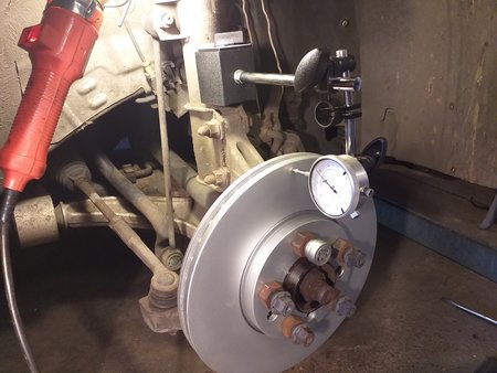 1.jpg (55.07 KiB) Przejrzano 21811 razy Bicie tylko 0.04 mm, jest dobrze.